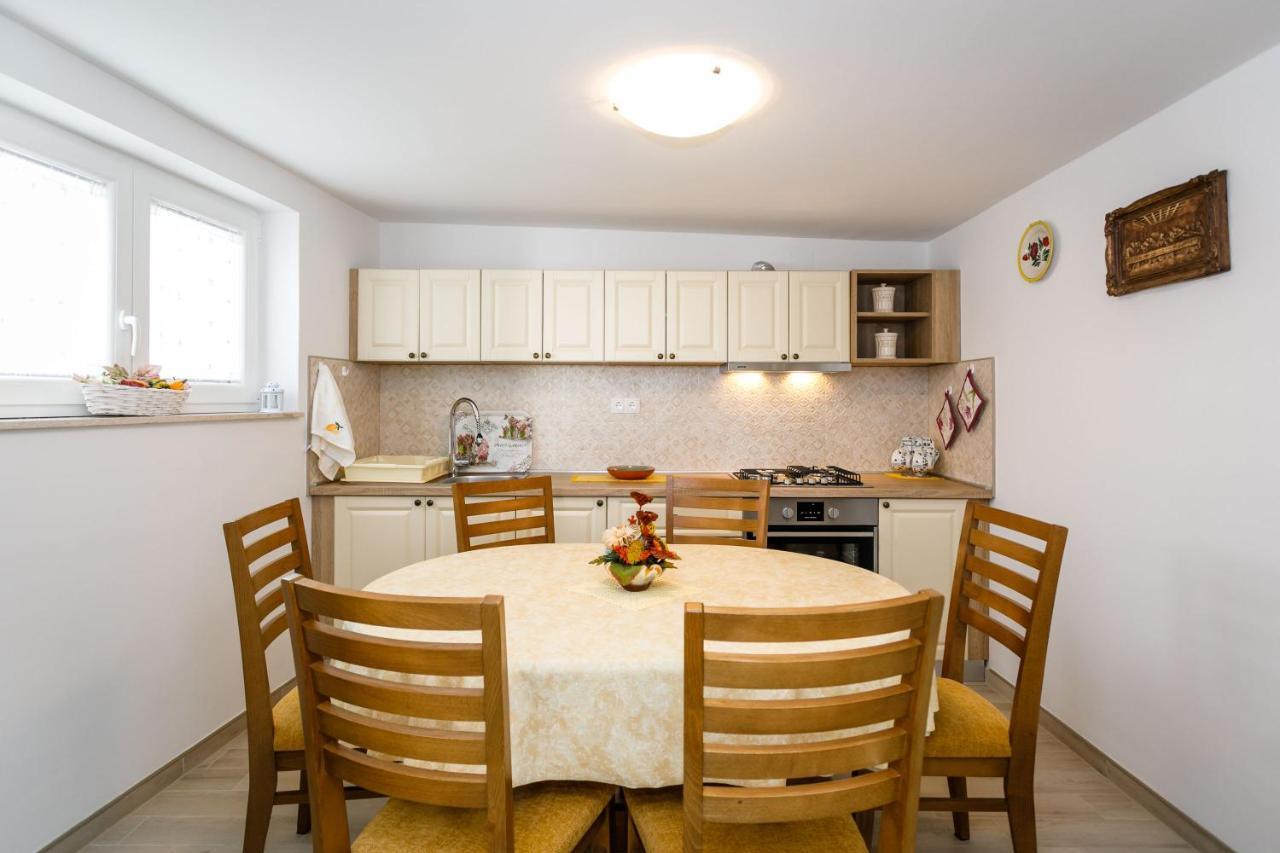 Apartment Near The Sea Judita Malinska Kültér fotó